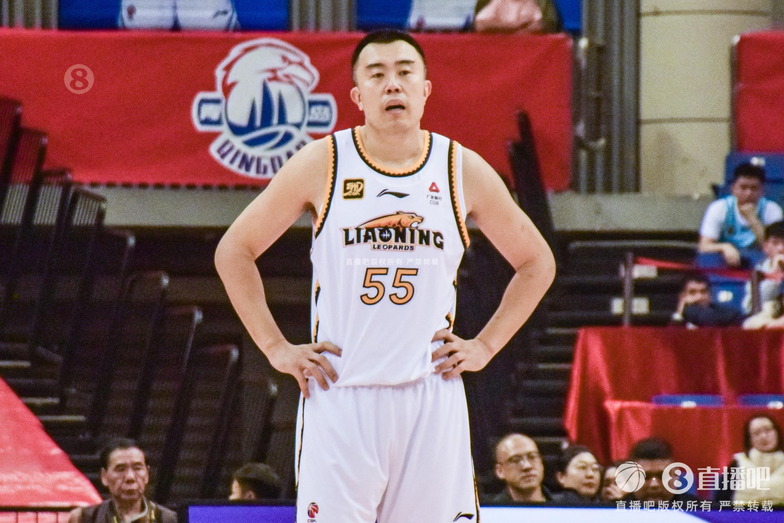 老將盡力了！韓德君7中4拿到14分12籃板3助攻